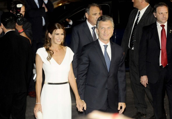 Macri cerró su primer jornada como presidente en el Teatro Colón